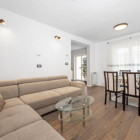 Apartment Delton Fazana Exterior photo